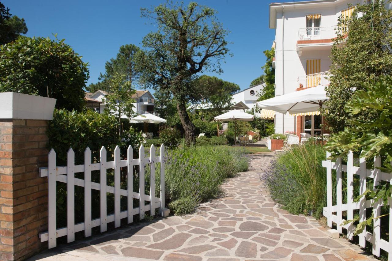 Villa Arizona Milano Marittima Ngoại thất bức ảnh