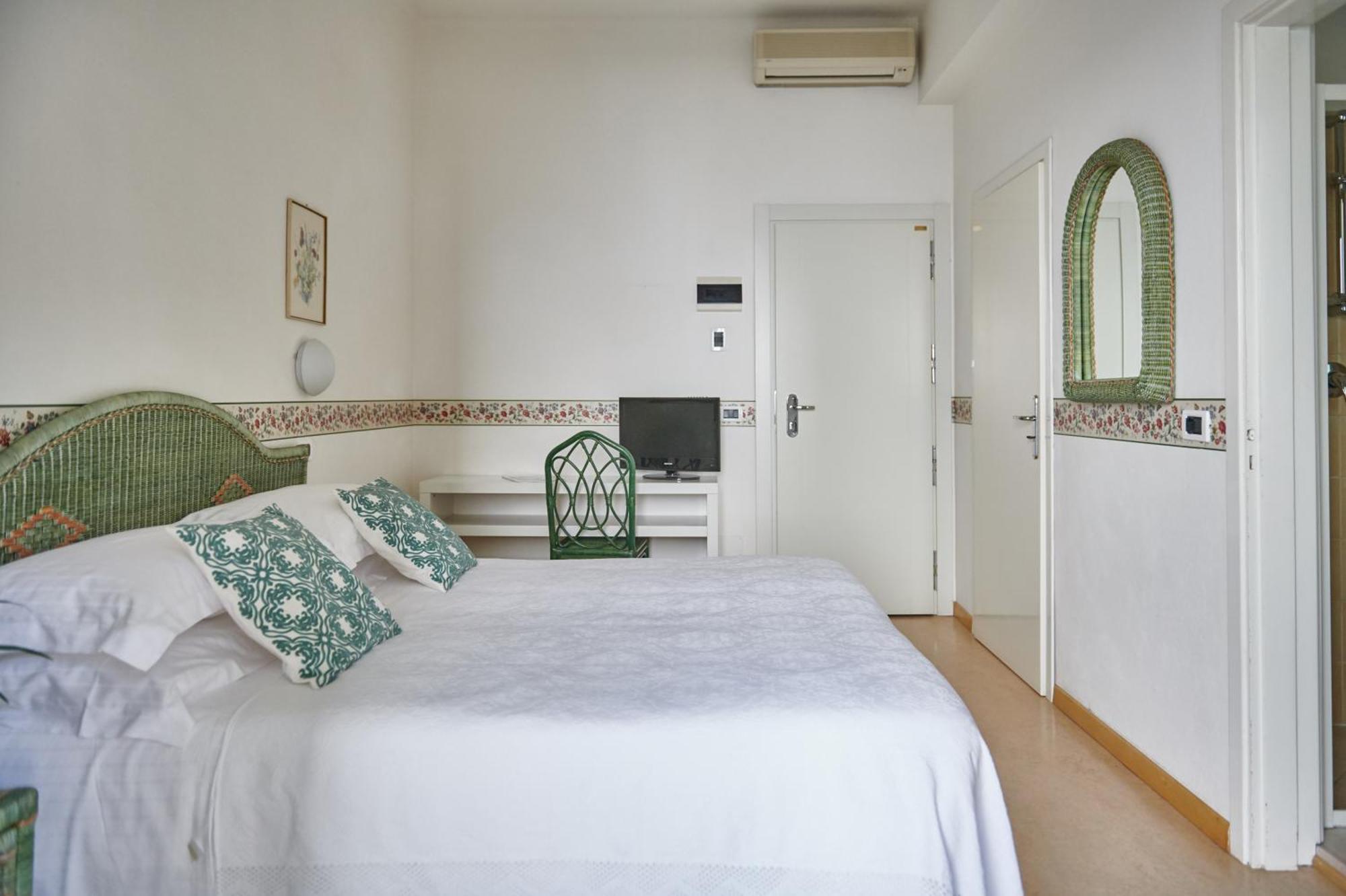 Villa Arizona Milano Marittima Ngoại thất bức ảnh