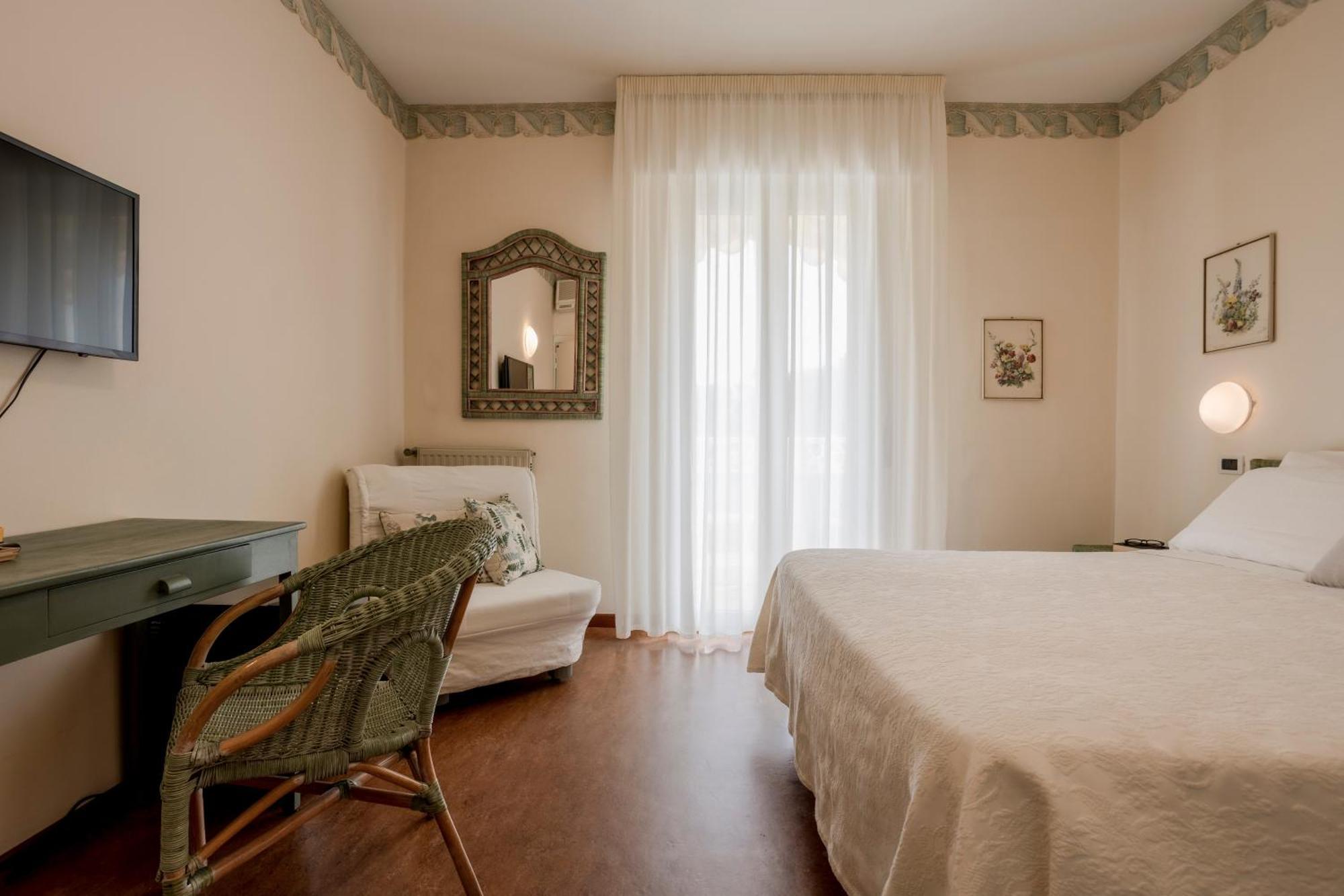 Villa Arizona Milano Marittima Ngoại thất bức ảnh